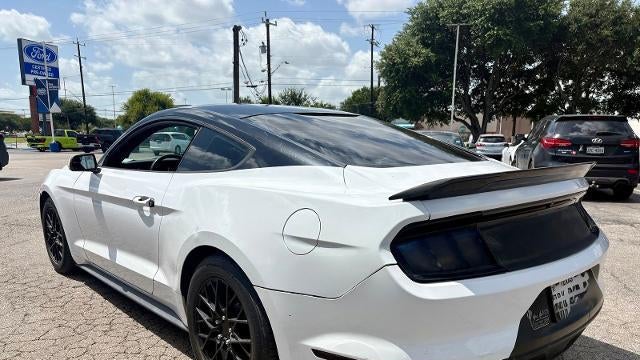2016 Ford Mustang V6