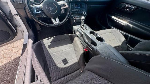 2016 Ford Mustang V6