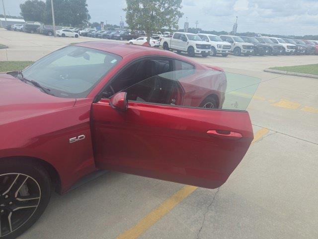 2022 Ford Mustang - $29,995