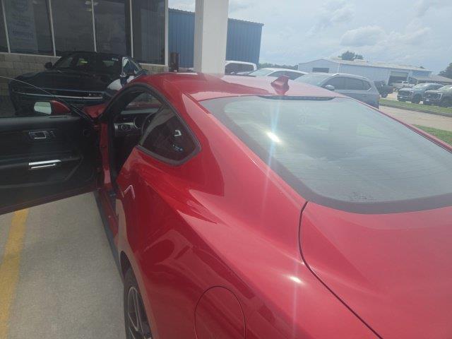 2022 Ford Mustang - $29,995