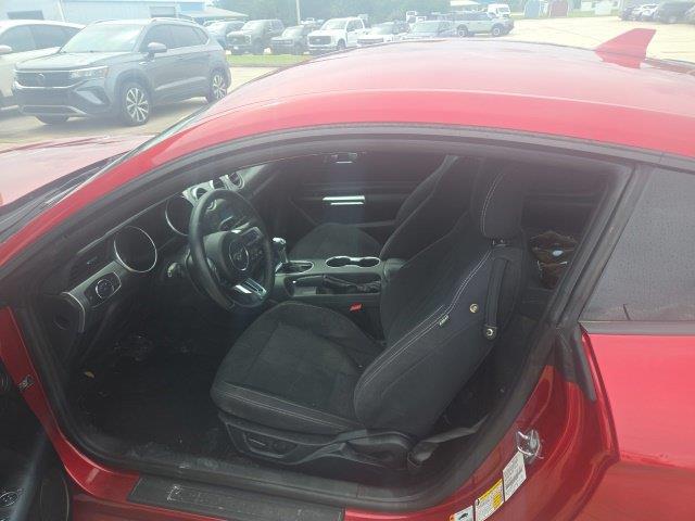 2022 Ford Mustang - $29,995