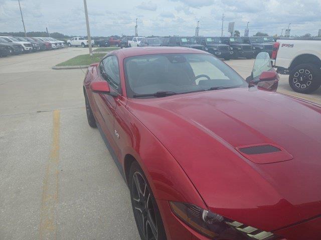 2022 Ford Mustang - $29,995