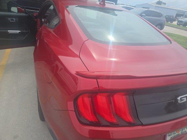 2022 Ford Mustang - $29,995