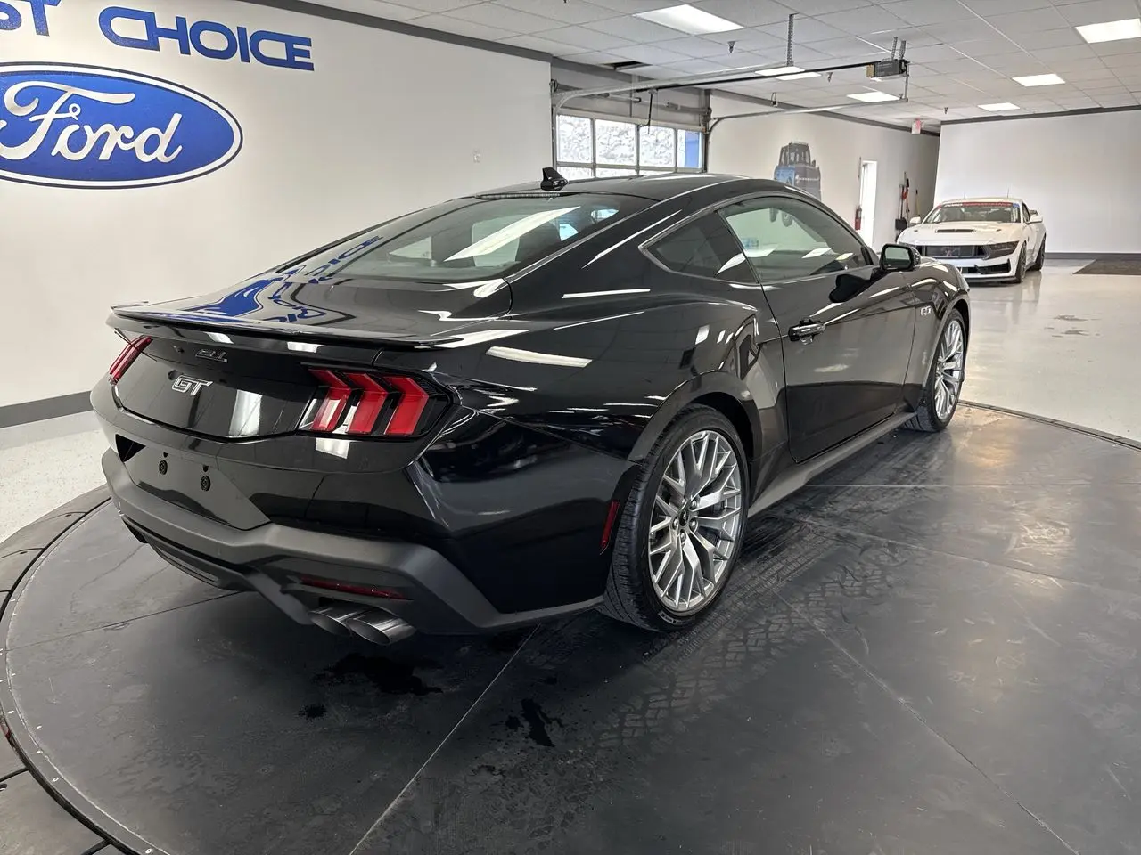 2025 Ford Mustang - $45,900