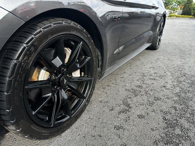 2017 Ford Mustang - $25,900