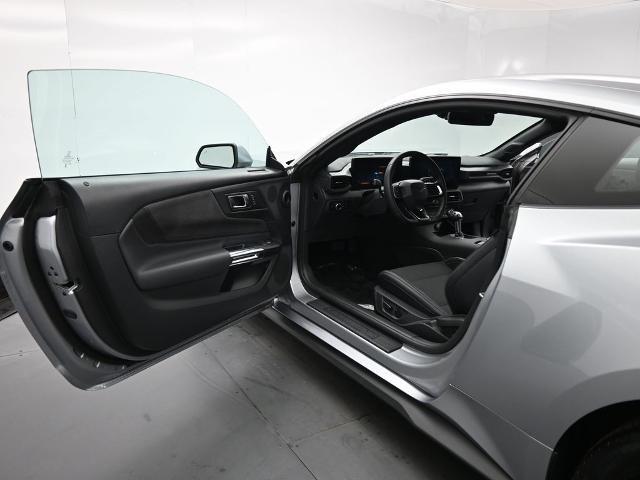 2025 Ford Mustang - $46,085