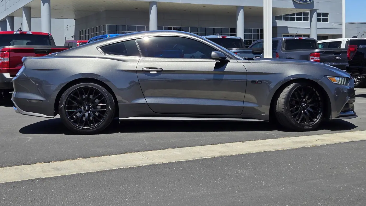 2017 Ford Mustang GT