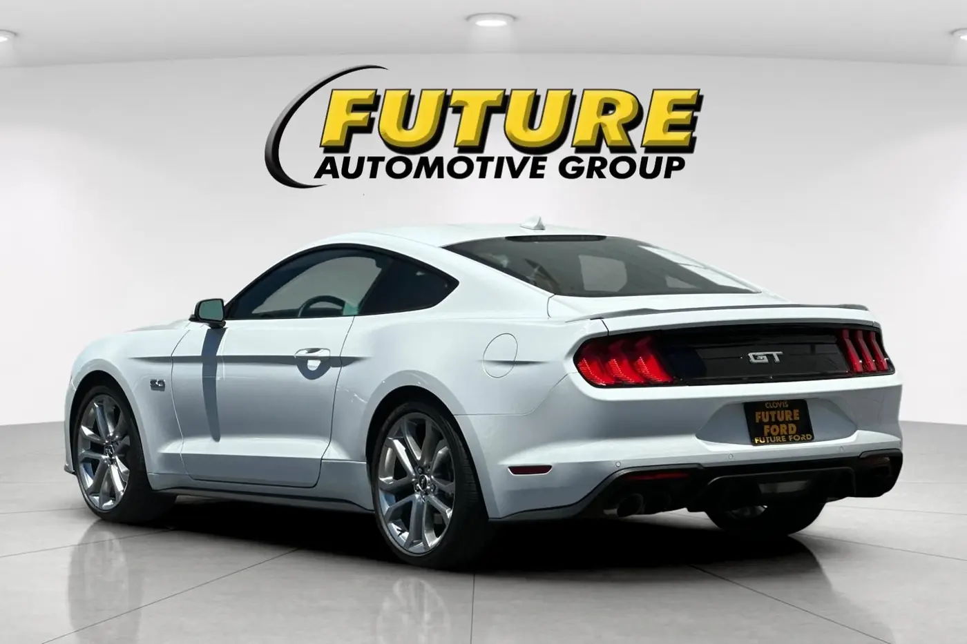 2022 Ford Mustang - $42,500