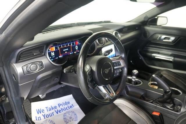 2020 Ford Mustang - $34,500