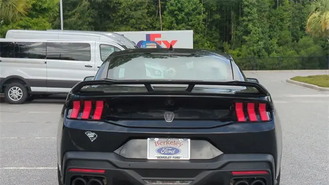 2025 Ford Mustang Dark Horse
