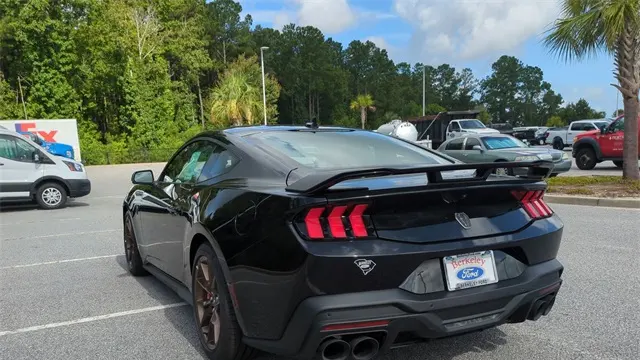 2025 Ford Mustang Dark Horse