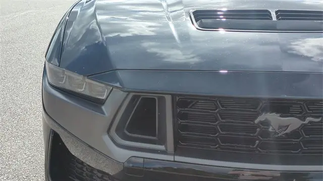 2025 Ford Mustang Dark Horse