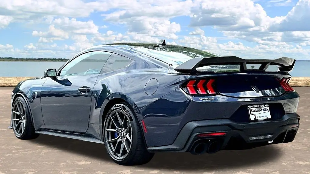 2025 Ford Mustang Dark Horse