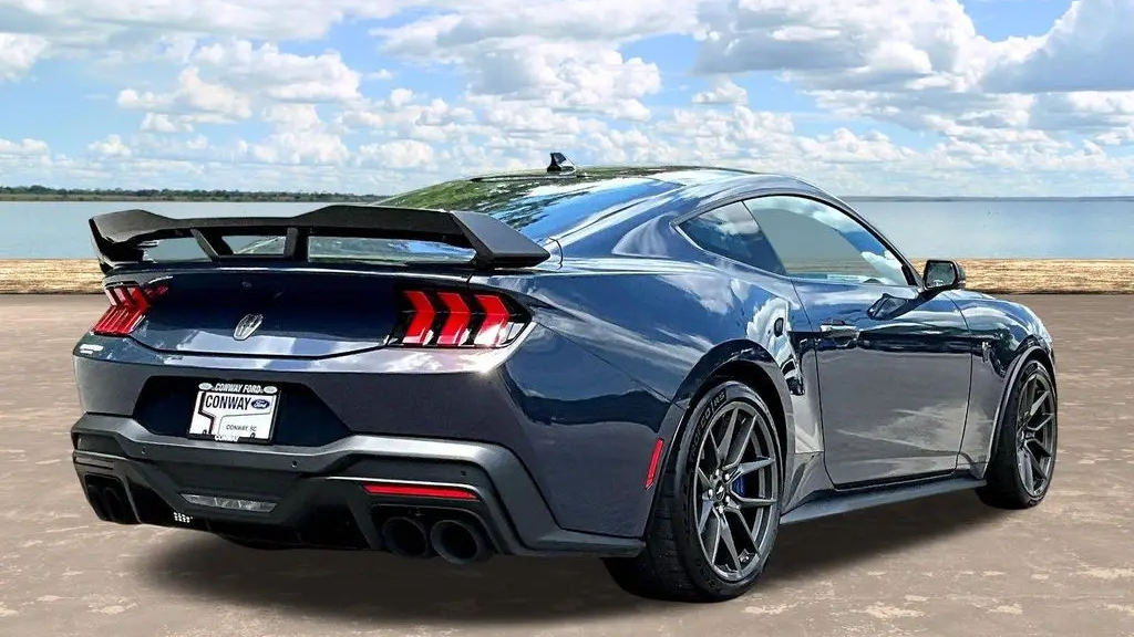 2025 Ford Mustang Dark Horse