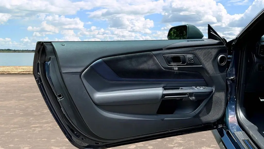 2025 Ford Mustang Dark Horse