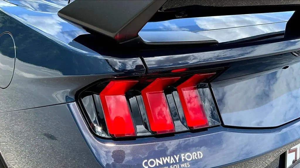 2025 Ford Mustang Dark Horse