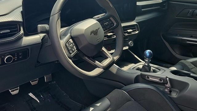 2025 Ford Mustang Dark Horse