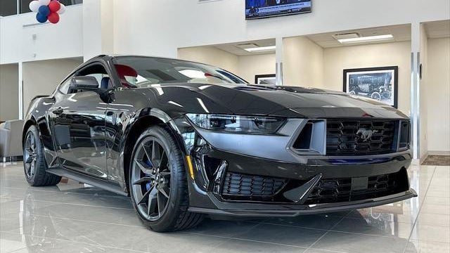 2025 Ford Mustang Dark Horse