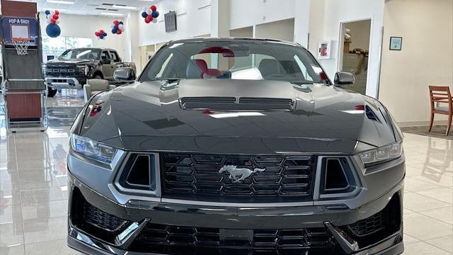 2025 Ford Mustang Dark Horse