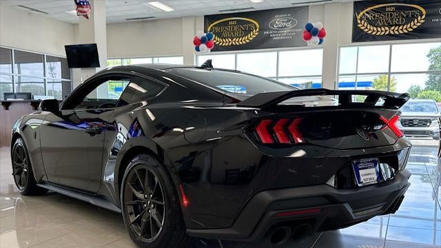 2025 Ford Mustang Dark Horse