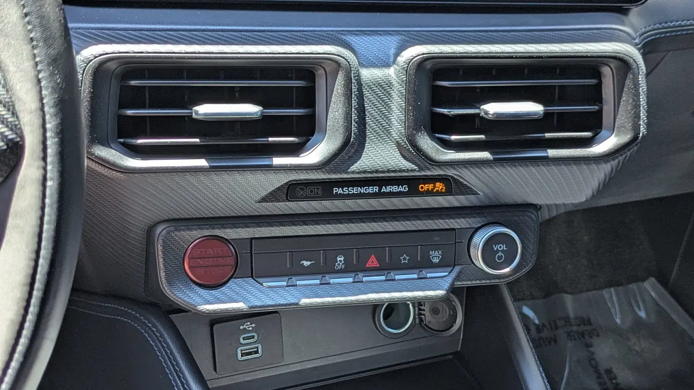 2025 Ford Mustang Dark Horse