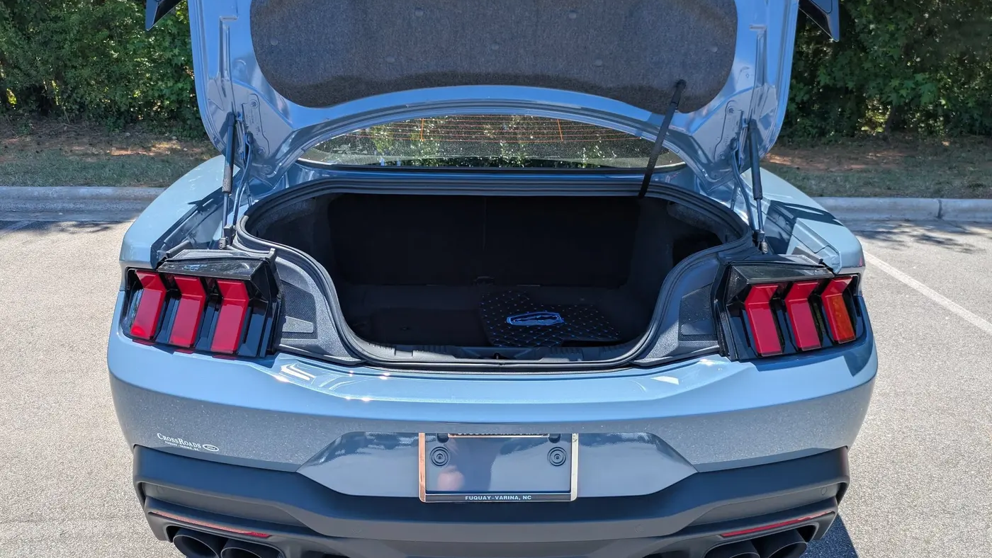 2025 Ford Mustang Dark Horse
