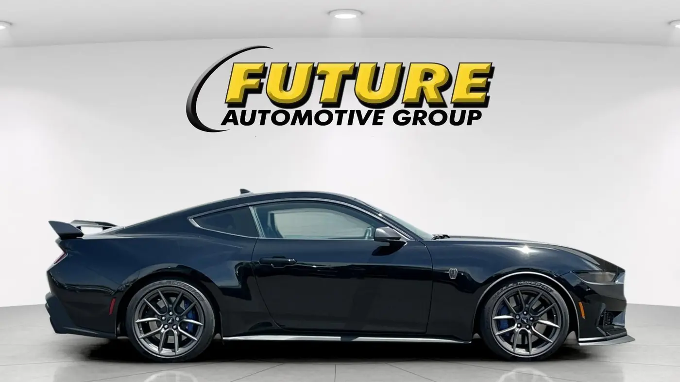 2025 Ford Mustang Dark Horse