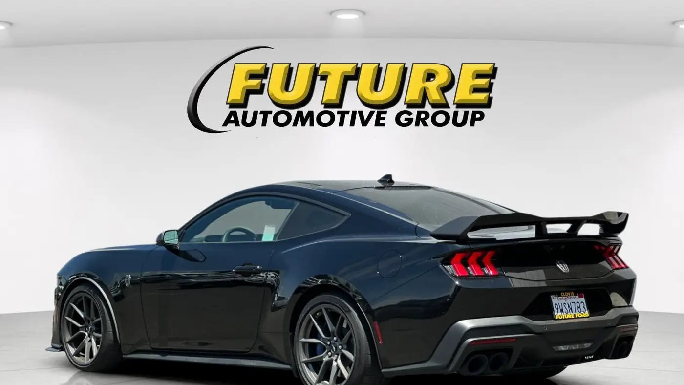 2025 Ford Mustang Dark Horse