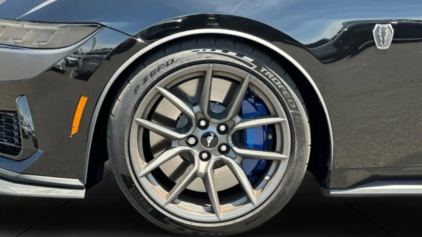 2025 Ford Mustang Dark Horse