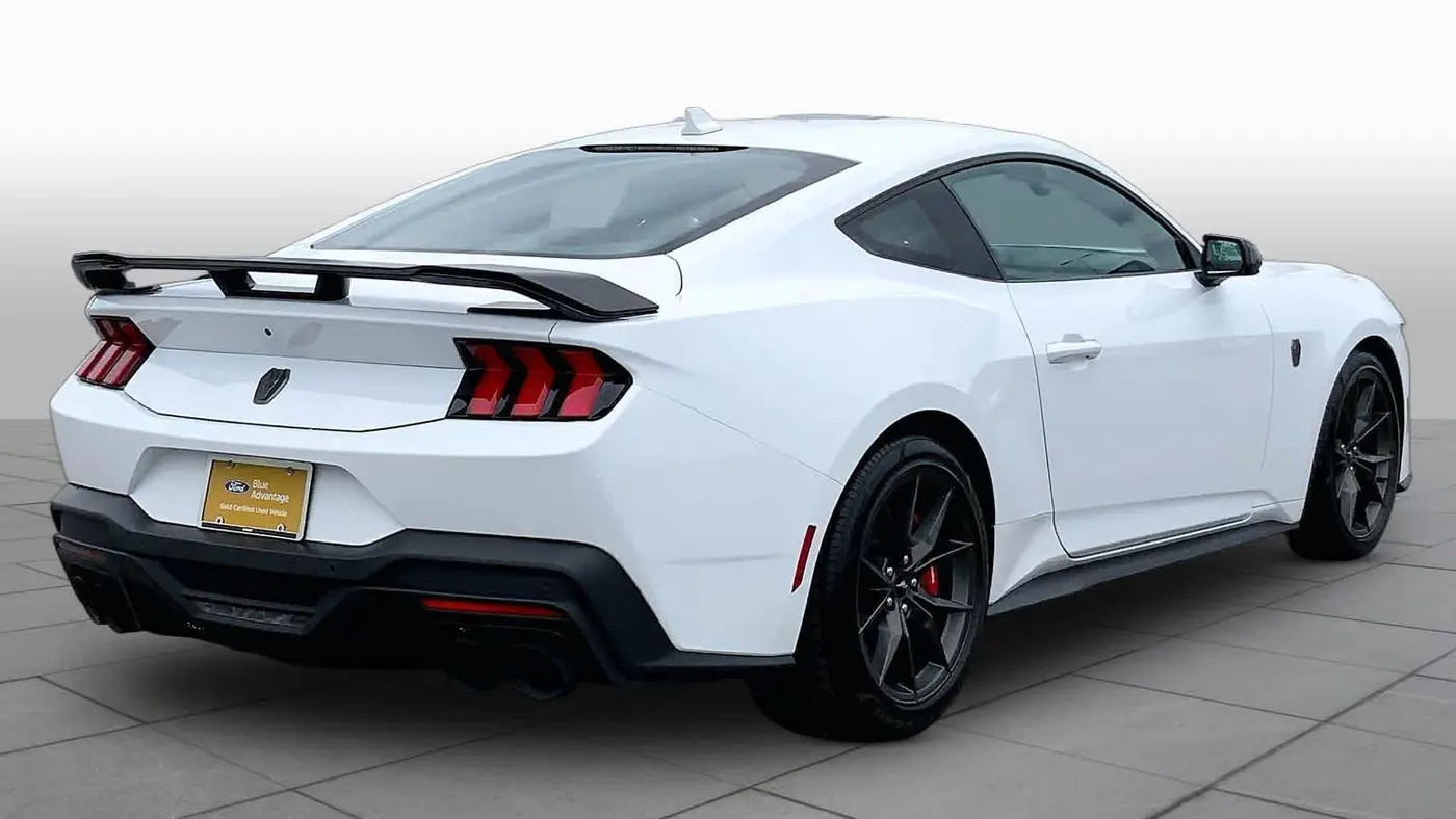 2025 Ford Mustang Dark Horse