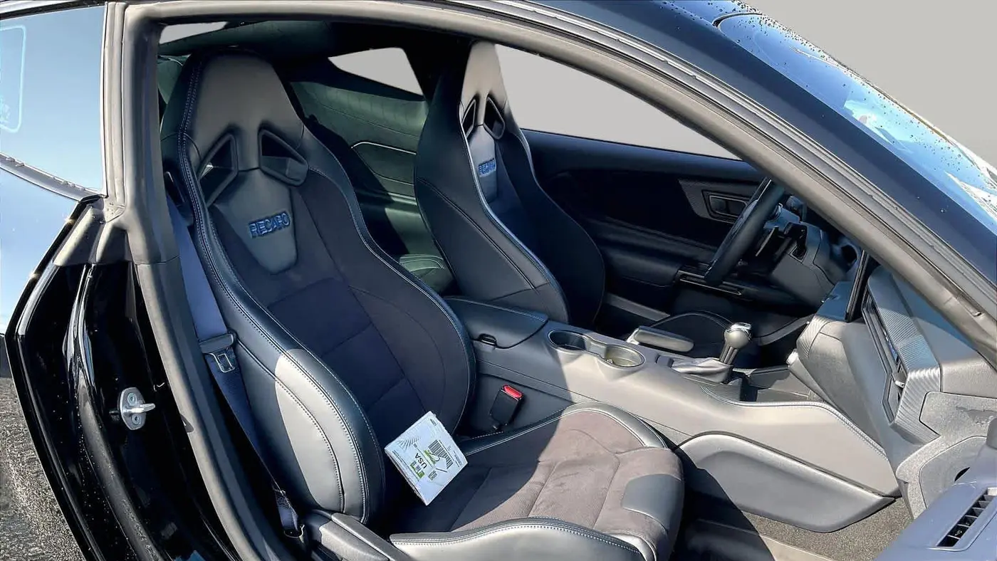 2025 Ford Mustang Dark Horse