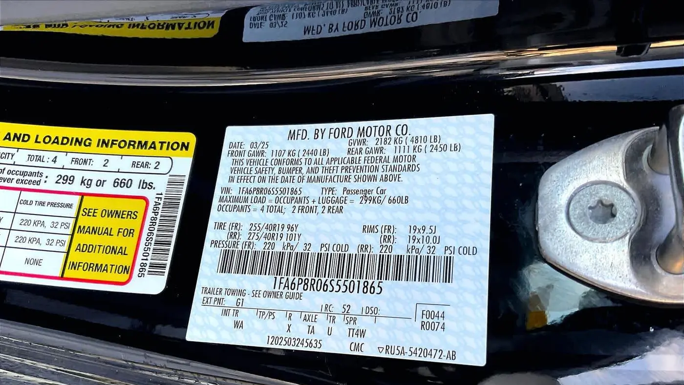 2025 Ford Mustang Dark Horse