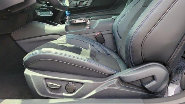2025 Ford Mustang Dark Horse