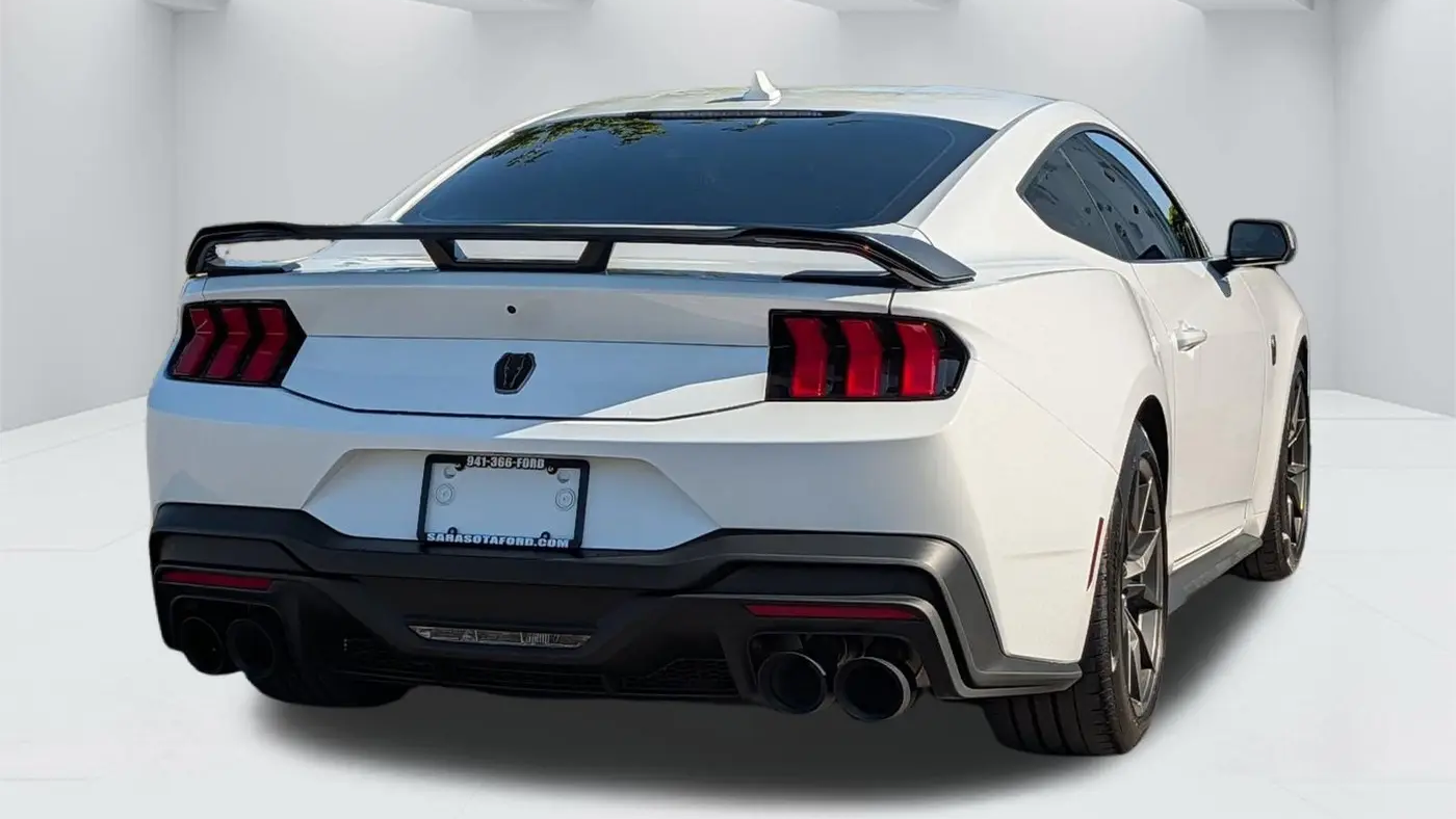 2024 Ford Mustang Dark Horse