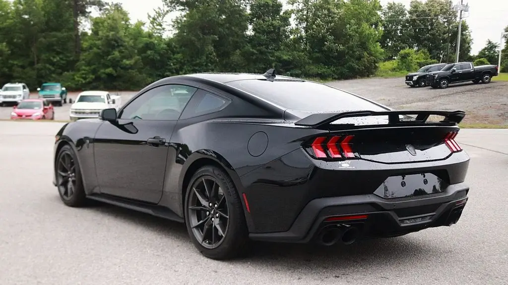 2025 Ford Mustang Dark Horse