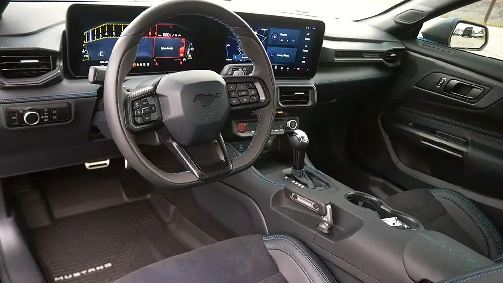 2025 Ford Mustang Dark Horse