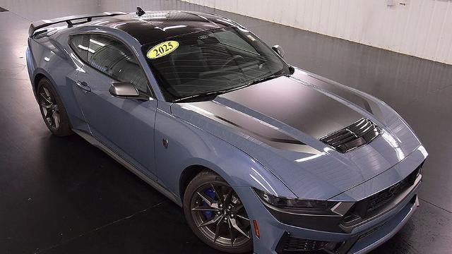 2025 Ford Mustang Dark Horse