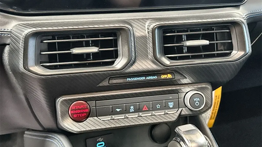 2025 Ford Mustang Dark Horse