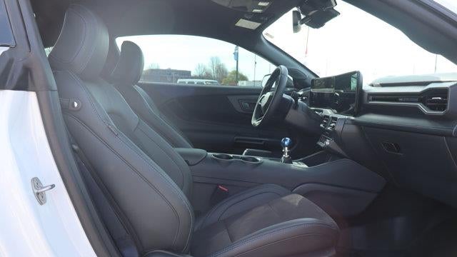 2025 Ford Mustang Dark Horse