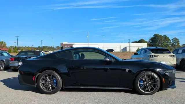2025 Ford Mustang Dark Horse