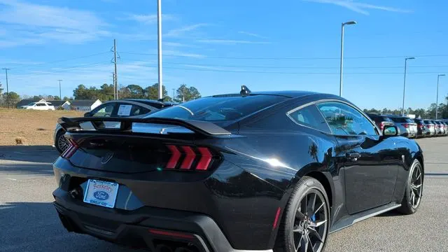 2025 Ford Mustang Dark Horse