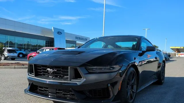 2025 Ford Mustang Dark Horse
