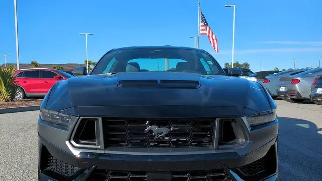 2025 Ford Mustang Dark Horse