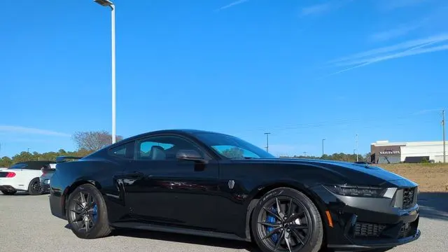 2025 Ford Mustang Dark Horse