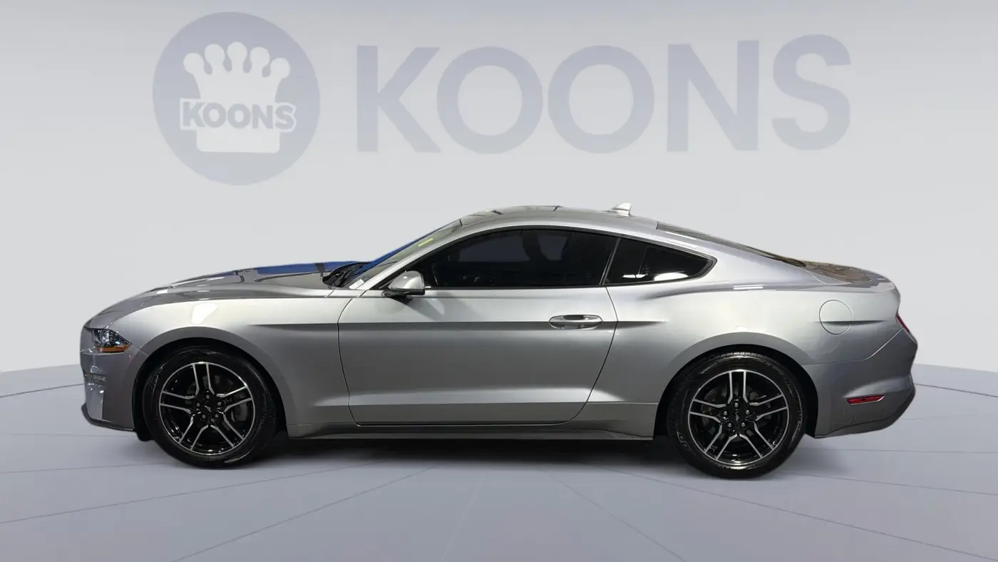 2022 Ford Mustang EcoBoost