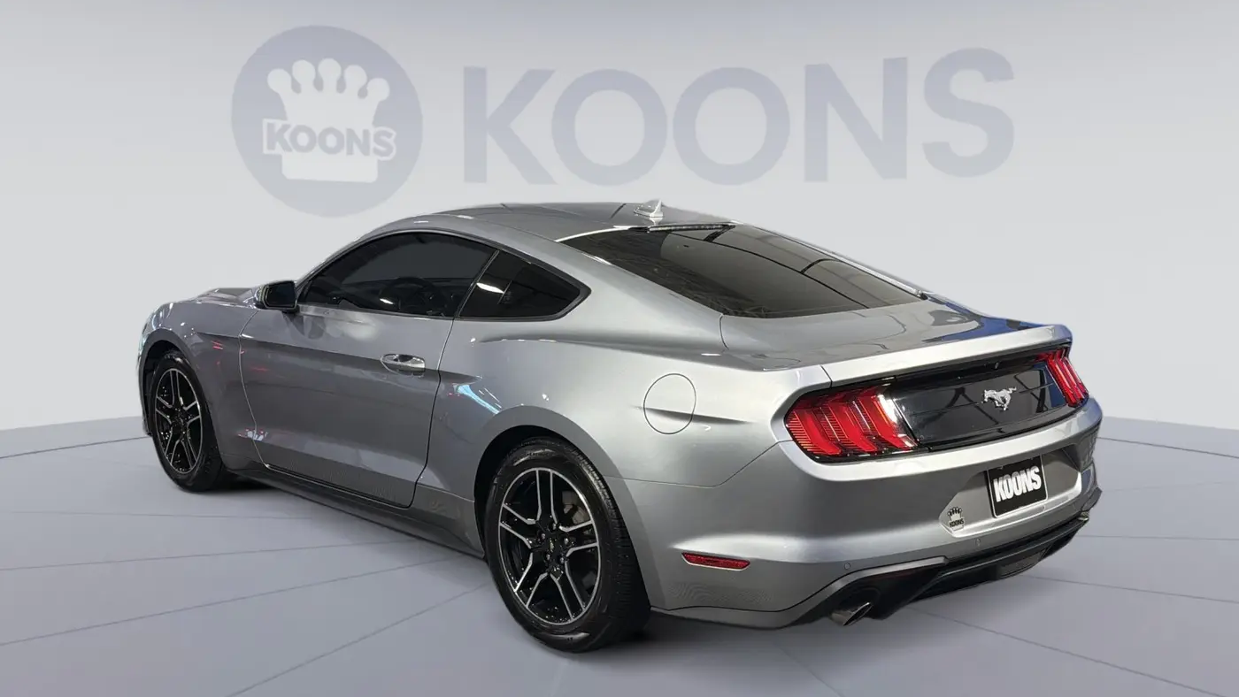2022 Ford Mustang EcoBoost