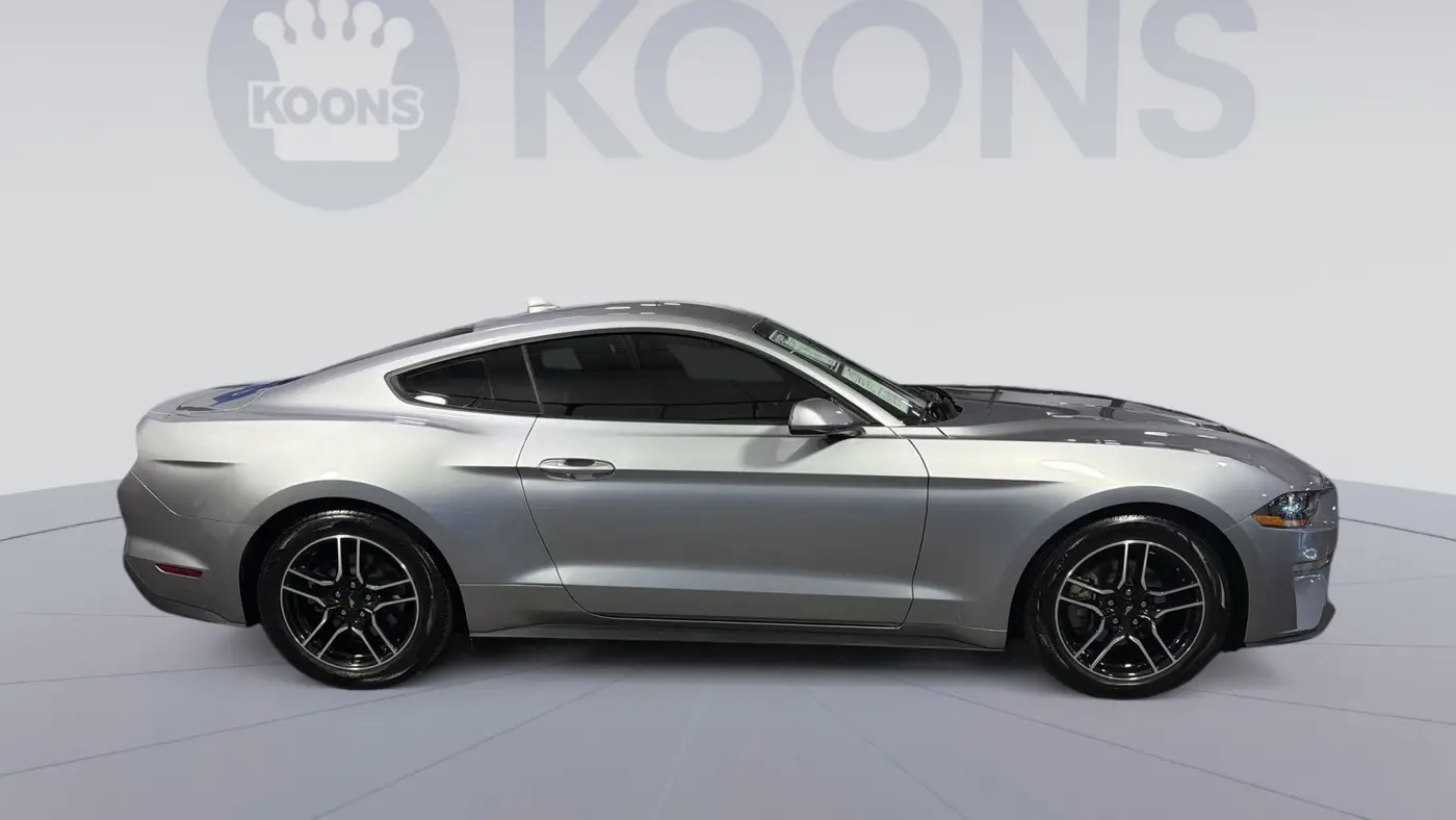 2022 Ford Mustang EcoBoost