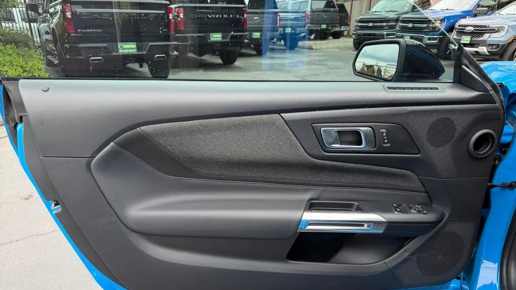 2025 Ford Mustang EcoBoost
