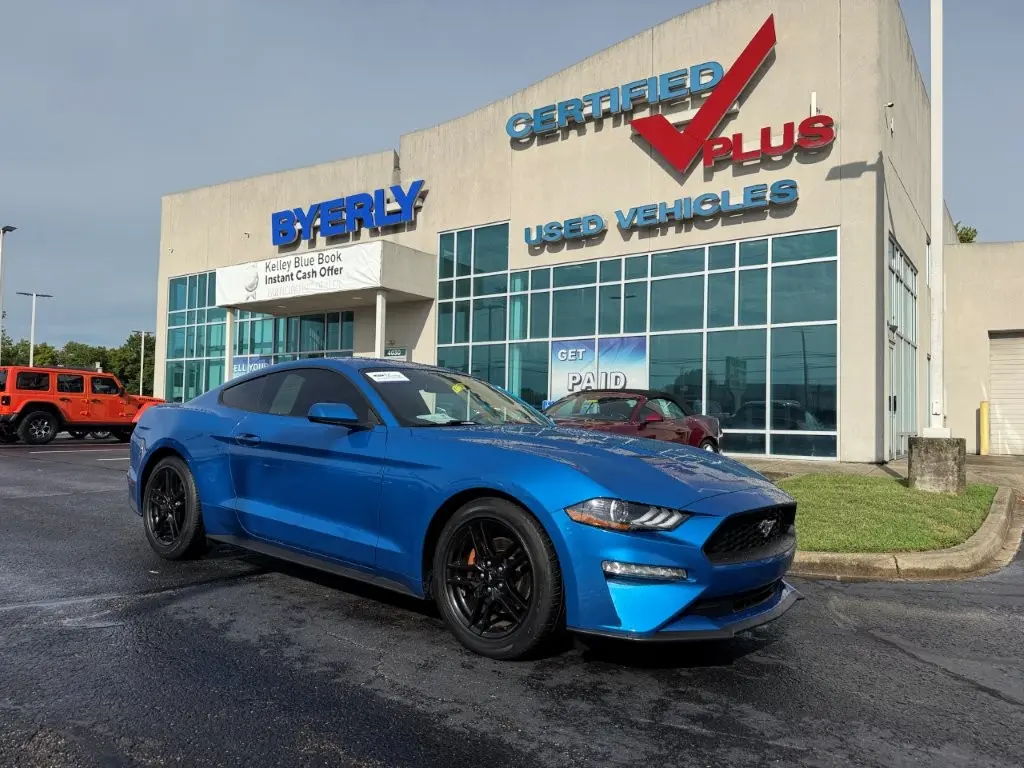 2019 Ford Mustang - $22,996