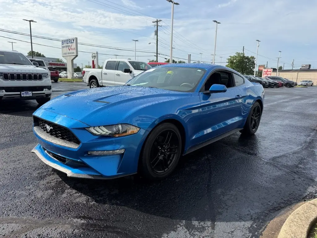 2019 Ford Mustang - $22,996
